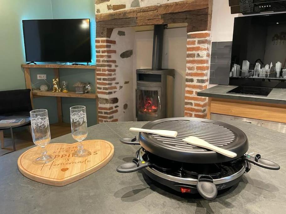 Maison De Village Avec Vue 4/5 Personnes Lou Rouchou Voutezac Eksteriør bilde